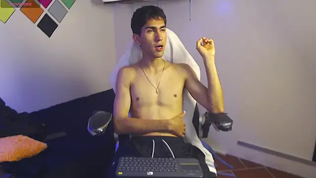 adan_towern Webbikameraesitys