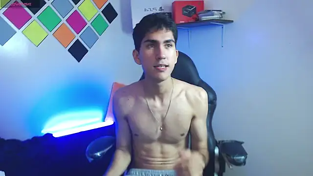 Webkamerová show adan_tower