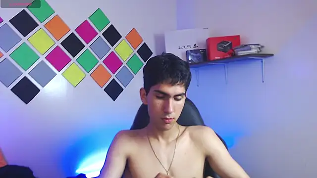 Вебкам-шоу adan_tower