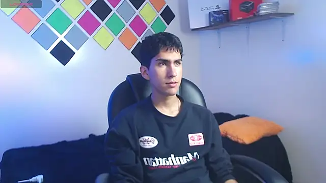 adan_tower Pertunjukan Webcam