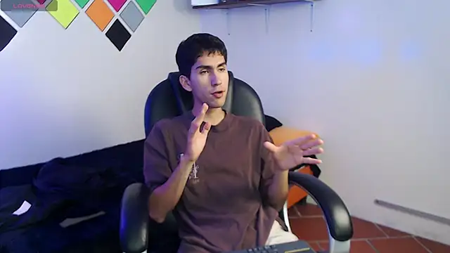 Вебкам-шоу adan_tower