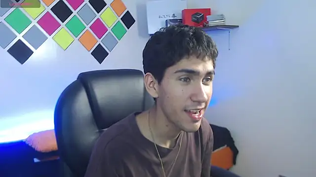 Webkamerová show adan_tower