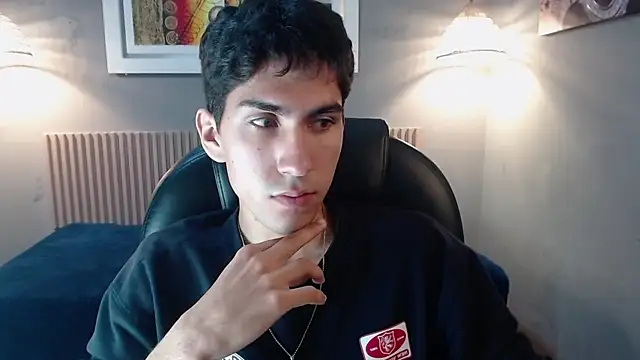 Webkamerová show adan_tower