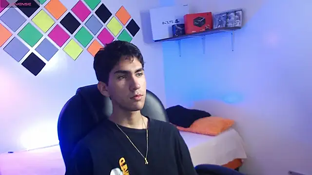 Webkamerová show adan_tower