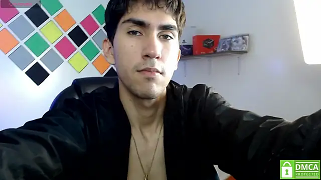 adan_tower 在線直播表演