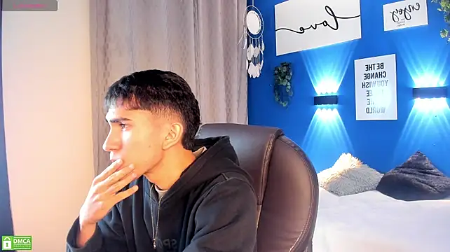 adan_tower's Webcam Show