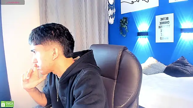 adan_tower's Webcam Show