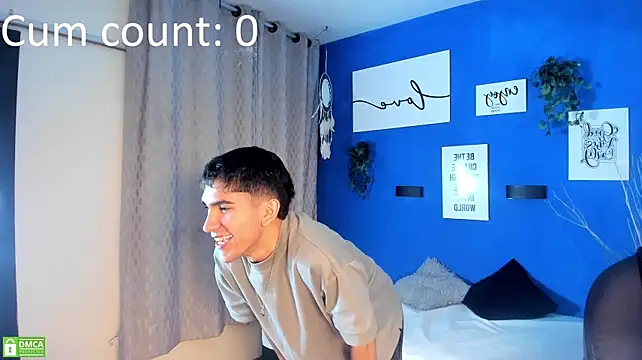 הופעת וובקאם של adan_tower