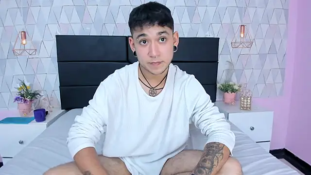Show modela MarkLaurens na web-kameri