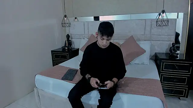MarkLaurens webcam show