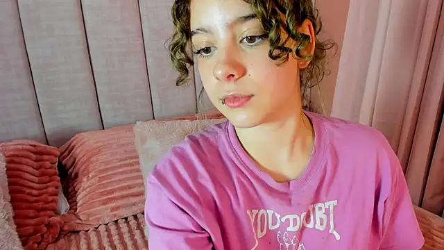 naira_velvett's Live XXX Chat