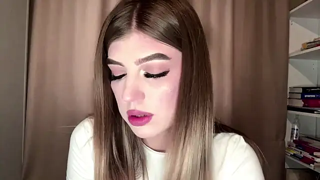 TaisiaBrunch Adlı Modelin Canlı XXX Sohbeti
