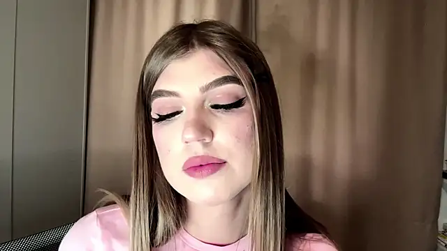 TaisiaBrunch's Live XXX Chat