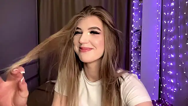 Chat +18 de TaisiaBrunch ao vivo