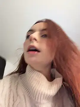 XXX chat uživo modela LucianaAriaas_
