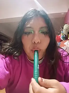 PomelaHot Webcam show