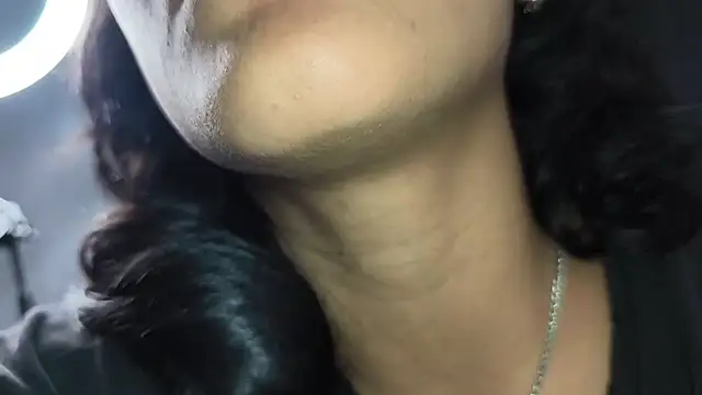 Taz_balls Pertunjukan Webcam
