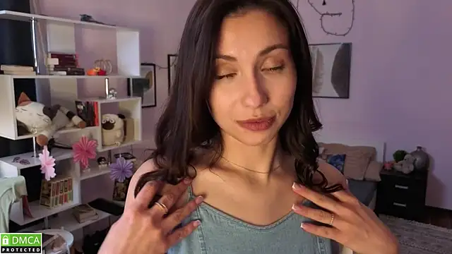 RuthClayton Adlı Modelin Canlı XXX Sohbeti
