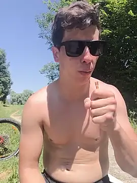 youngestOjta Webcam show