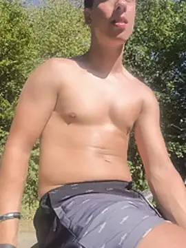 Show modela youngestOjta na web-kameri