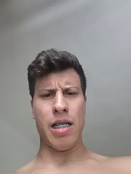 Show modela youngestOjta na web-kameri