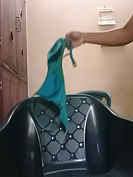 tamil_swathii Webcam show