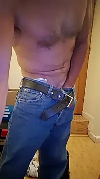 SmallerBubble51 webcam show