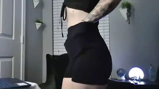 Forbidden_Reign's Webcam Show