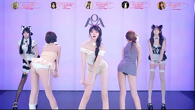 AOA-001 webkamerás műsora