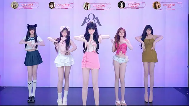 AOA-001 – Live XXX-chat