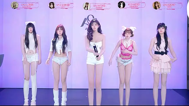 AOA-001 Webcam-Show