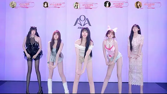 Show de AOA-001 na webcam
