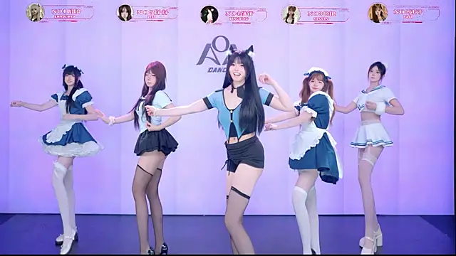 הופעת וובקאם של AOA-001