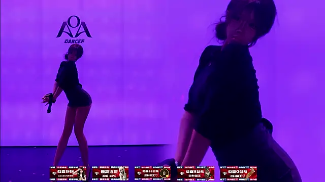 AOA-001 Webcam-Show