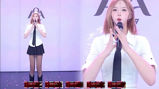 AOA-001 Webcam-Show