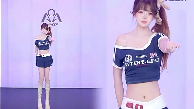 AOA-001 Adlı Modelin Canlı XXX Sohbeti