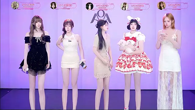 Show de AOA-001 na webcam