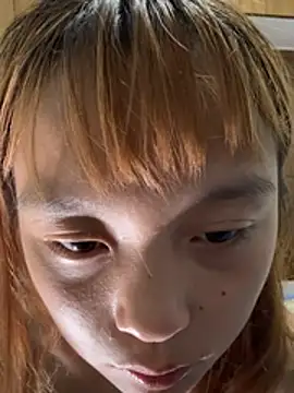 Show modela yangyang520-18girl na web-kameri
