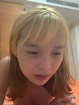 Pokazy przed kamerką – yangyang520-18girl