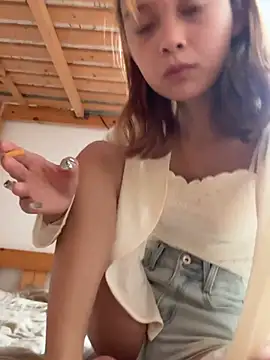 yangyang520-18girl Show Webcam