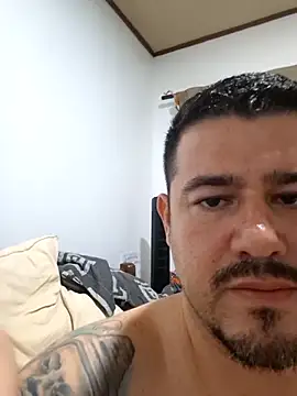 Show modela Xacuh na web-kameri