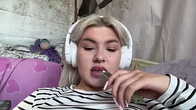 SpotlessParaffin webcam show