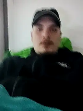 Show modela petitgatt na web-kameri