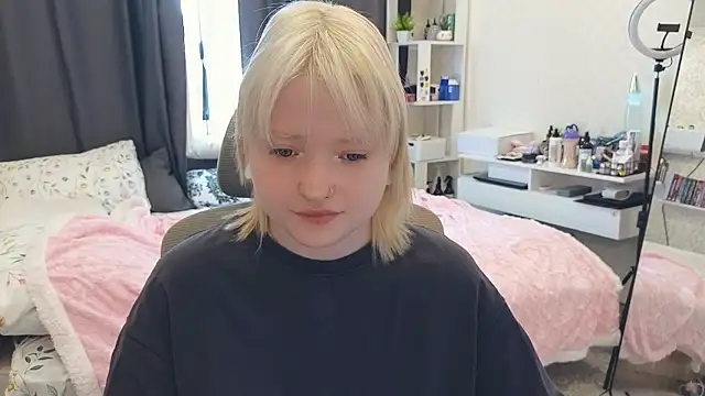 צ'אט XXX בשידור חי של GlimmerGirl_