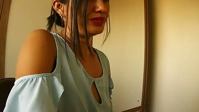Show de Gata-Fatall na webcam