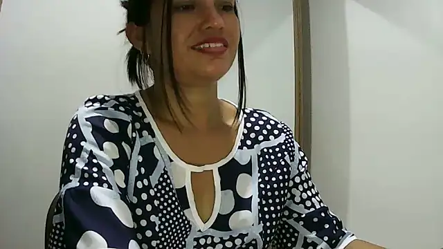Gata-Fatall's Live XXX Chat