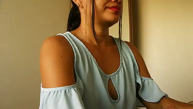 Show de Gata-Fatall na webcam