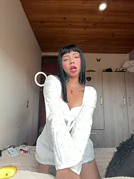 AlanaStormm 在線直播表演