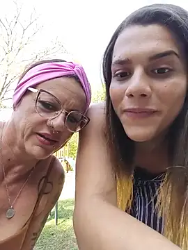 הופעת וובקאם של MeninaSapeca
