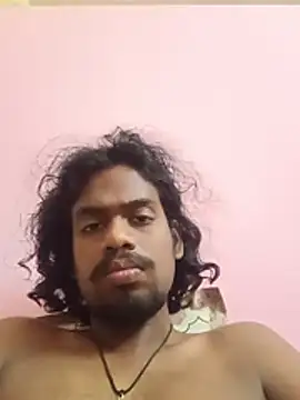 Show modela Laxxy_Bnglr na web-kameri
